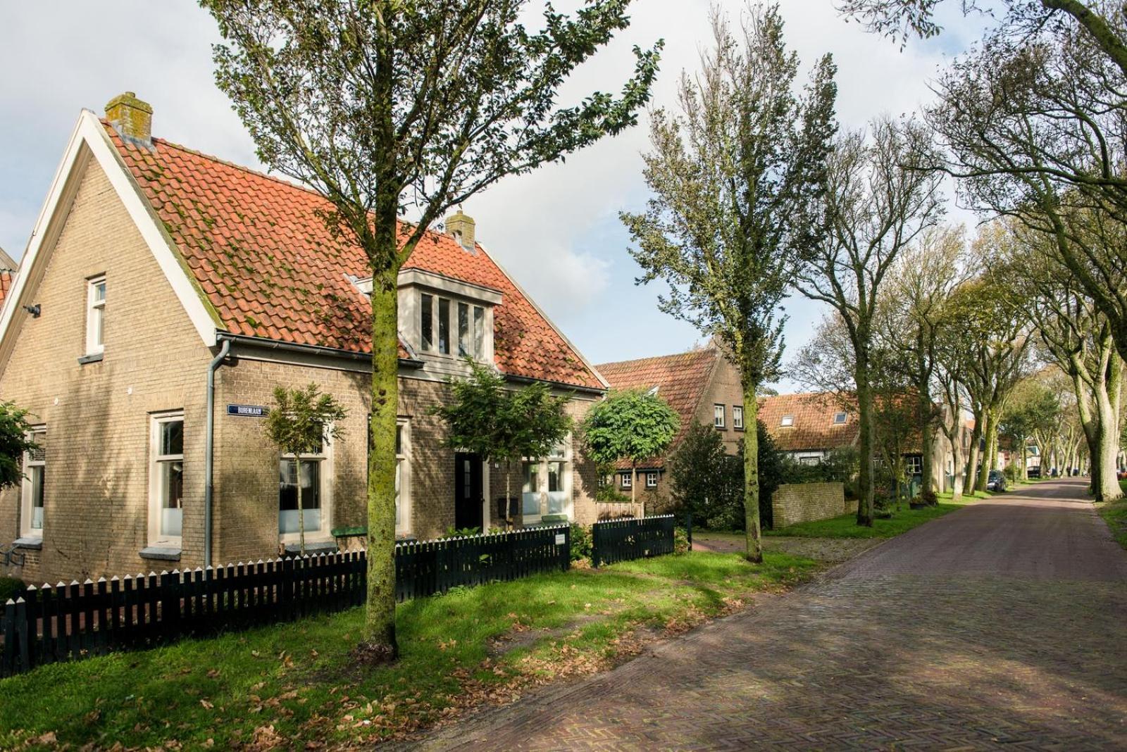 Klokkenluider Apartment Hollum  Exterior foto